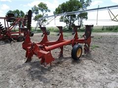 Massey Ferguson 570 Plow 