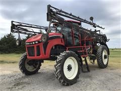 2013 Apache AS1025 Self-propelled Sprayer 