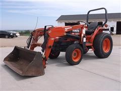 Kubota L3010HST MFWD Compact Utility Tractor W/Woods Loader 