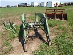 items/2057679ca624e41180be00155de252ff/farmhandf258loader