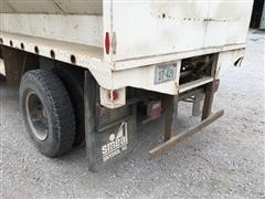 1981chevrolet6500feedtruck-16.jpg