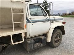 1981chevrolet6500feedtruck-11.jpg