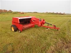 Massey Ferguson 124 Square Baler 