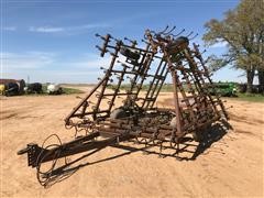 John Deere 960 S-Tine Field Cultivator 