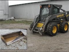 2005 New Holland LS190.B Skid Steer With 7' Bucket 
