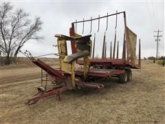 New Holland 1033 T/A Pull-Type Hay Stacker 