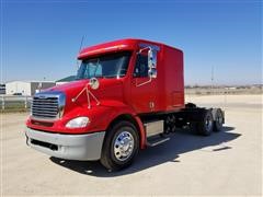 2005 Freightliner FL112 T/A Truck Tractor 