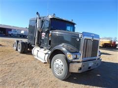 1999 International 9900 T/A Truck Tractor 
