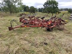 International 4500 Vibra-Shank 18-1/2' Field Cultivator 