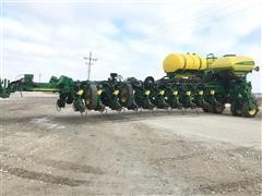 2010 John Deere 1770NT CCS Front Folding Planter 