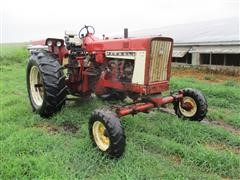 1964 Farmall 706 2WD Tractor 