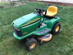 John Deere LT155 Tractor/Lawn Mower 