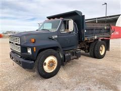 1992 Ford F700 Dump Truck 