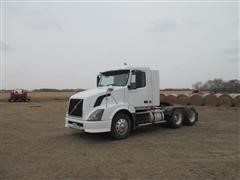 2008 Volvo VNL300 Truck Tractor 