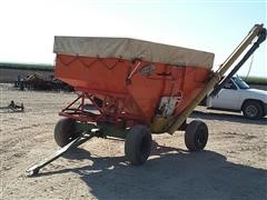 Bradford Gravity Wagon W/6" Hydraulic Auger 