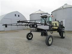 Spra-Coupe Melroe 220 Self-Propelled Sprayer 