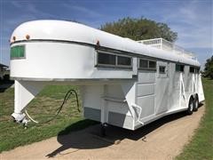 1973 Burden Burnup & Sims GN-4H-D T/A Gooseneck Horse Trailer 