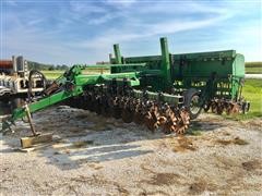 Great Plains 3PD15 Solid Stand 15 Drill w/ No-Till Center Pivot Hitch 