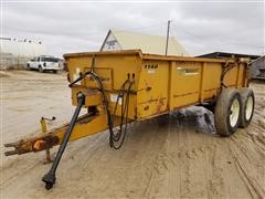 Knight 1140 T/A Manure Spreader 