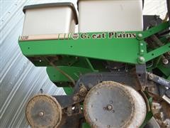 items/3286afbb9c28e41180be00155de252ff/greatplains1230planter