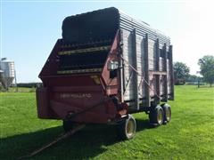 New Holland 8 T/A Silage Wagon 