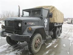 1967 Jeep M35A2 Vintage T/A 6-Wheel Drive Military Truck 