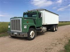 1978 International 4300 Transtar T/A Grain Truck 