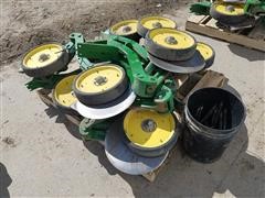 John Deere Single Disc Liquid Fertilizer Openers 