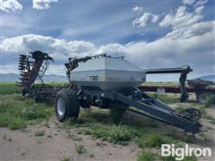 items/34adfec99cea4c1a80fb623eb58f9e73/flexicoil-5000-air-seeder-and-1722-grain-cart_523c1a3c15c84c02956b0dcbd01b064a.jpg