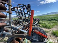 items/34adfec99cea4c1a80fb623eb58f9e73/flexicoil-5000-air-seeder-and-1722-grain-cart_52da1406766543e48ee5350eea3a1ac5.jpg