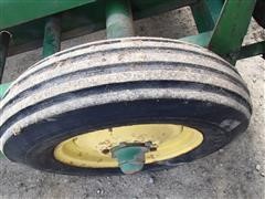 items/351848597221e41180be00155de252ff/johndeere12-fhforageharvester