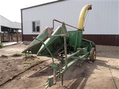 items/351848597221e41180be00155de252ff/johndeere12-fhforageharvester