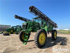 2007 John Deere 4830 Self-Propelled Sprayer 