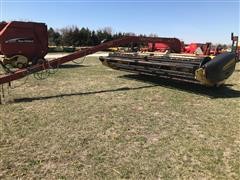 New Holland 1475 HydroSwing Windrower 