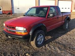 1998 Chevrolet S10 Extended Cab Pickup 