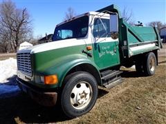 1990 International 4600 S/A Dump Truck W/Blade 