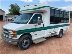 2000 Chevrolet 210 Aerolite G3500 Handicap-Accessible Bus 