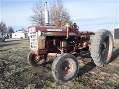 1960 International 460 Hi-Utility 2WD Tractor 