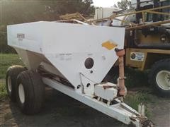 items/3ca84460141de41180be00155de252ff/dempsterclipper200sdryfertilizerspreader