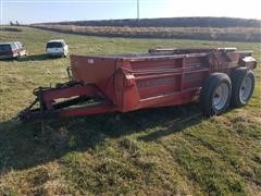 Case International 575 T/A Manure Spreader 