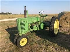 1940 John Deere B 2WD Tractor 