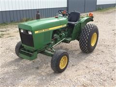 1978 John Deere 850 2WD Tractor 