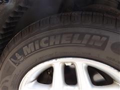 items/3e0b72f9a01ae41180be00155de252ff/2004dodgeintrepidcar