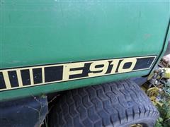 items/3e2a5a4bce28e41180be00155de252ff/unknjohndeeref910frontmowerlawnmower