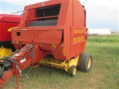 2001 New Holland 688 Round Baler 