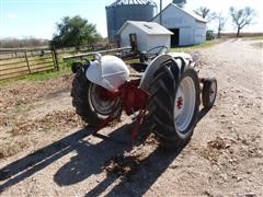 items/40f19a041461e41180bd00155de187a0/1948or1949fordtractor