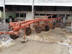 IH 510 Plow 