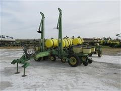 John Deere 7200 8 Row Front Fold Vac Planter 