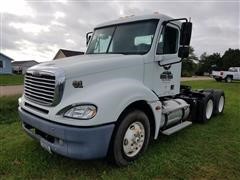 2005 Freightliner Columbia T/A Truck Tractor 