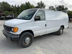 2004 Ford Econoline E250 2WD Extended Cargo Van 